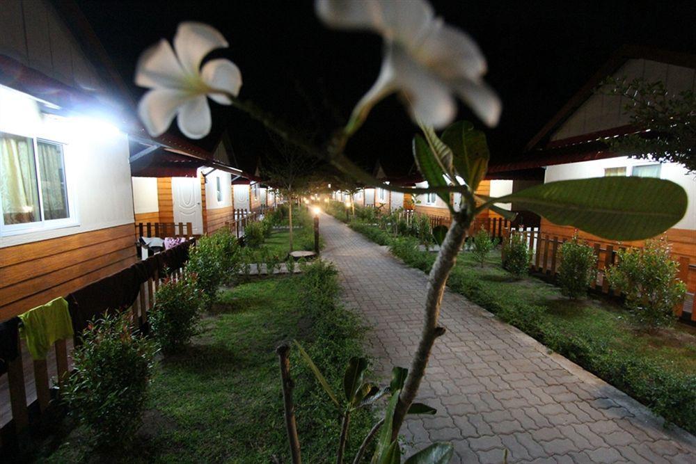 Phi Phi Ba Kao Bay Resort Esterno foto